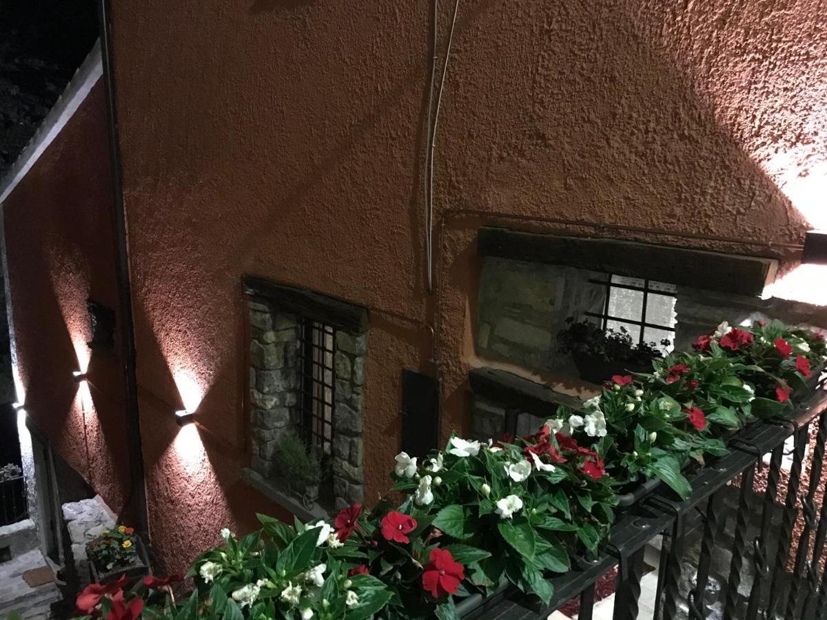 Borgo Manca Suite Sasso di Castalda Exterior foto