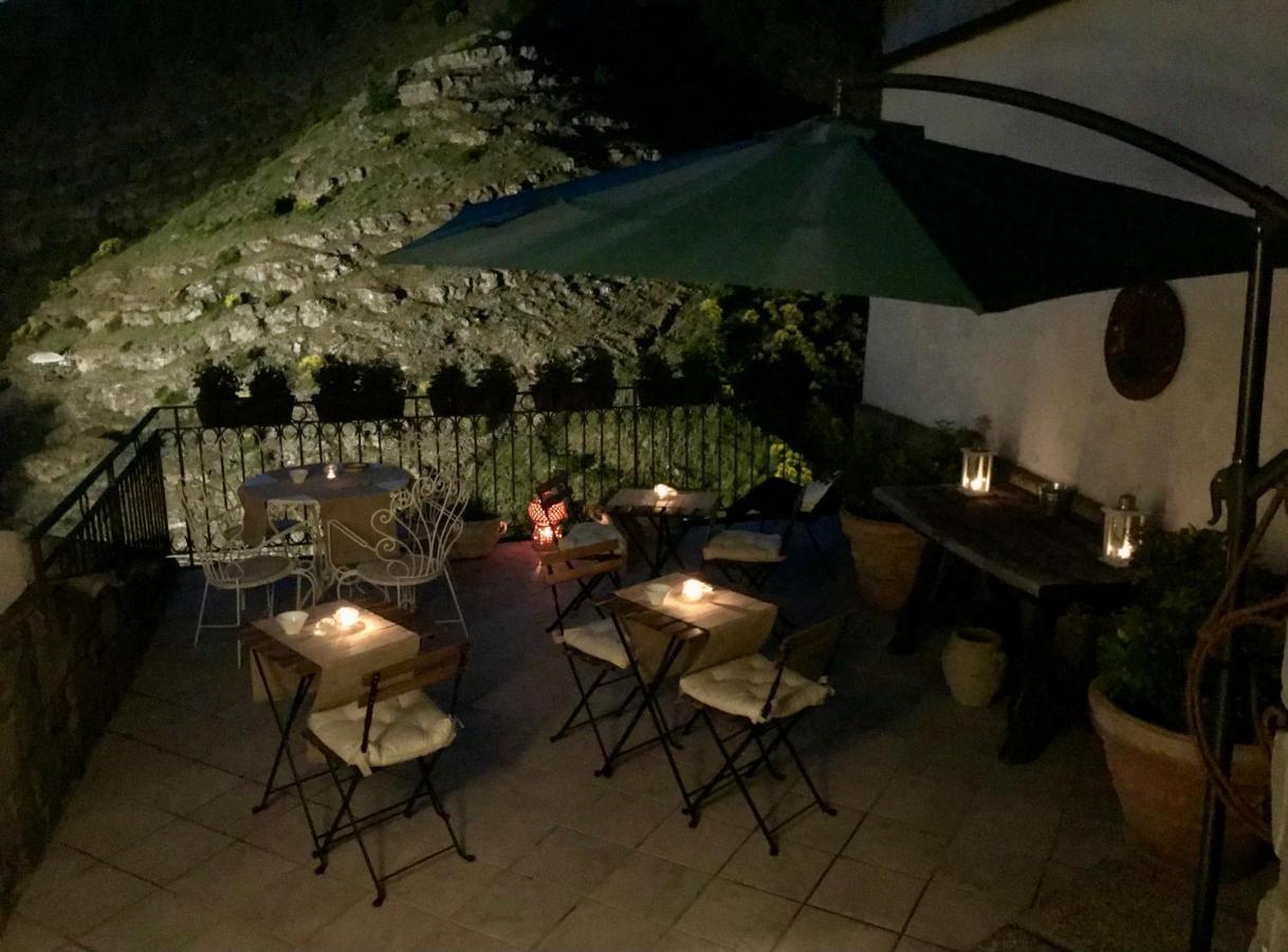 Borgo Manca Suite Sasso di Castalda Exterior foto