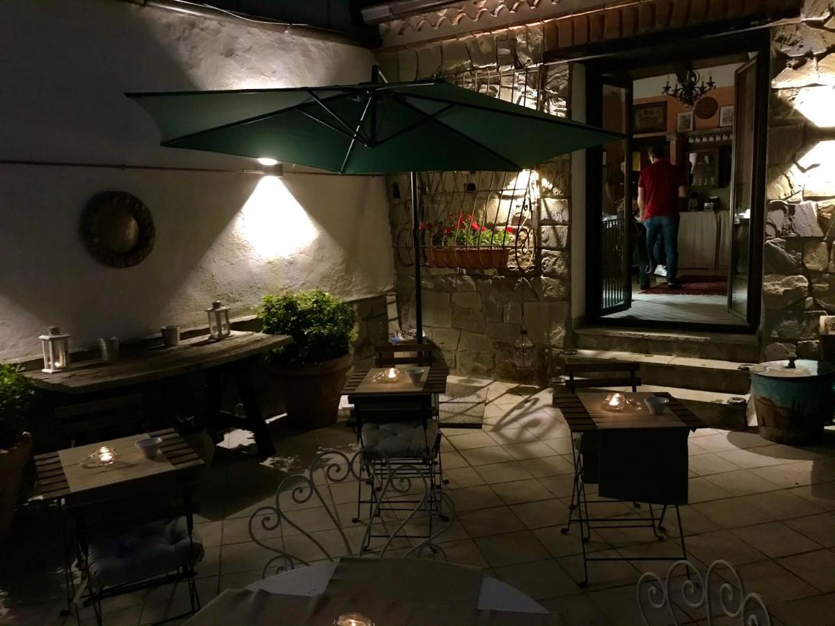 Borgo Manca Suite Sasso di Castalda Exterior foto
