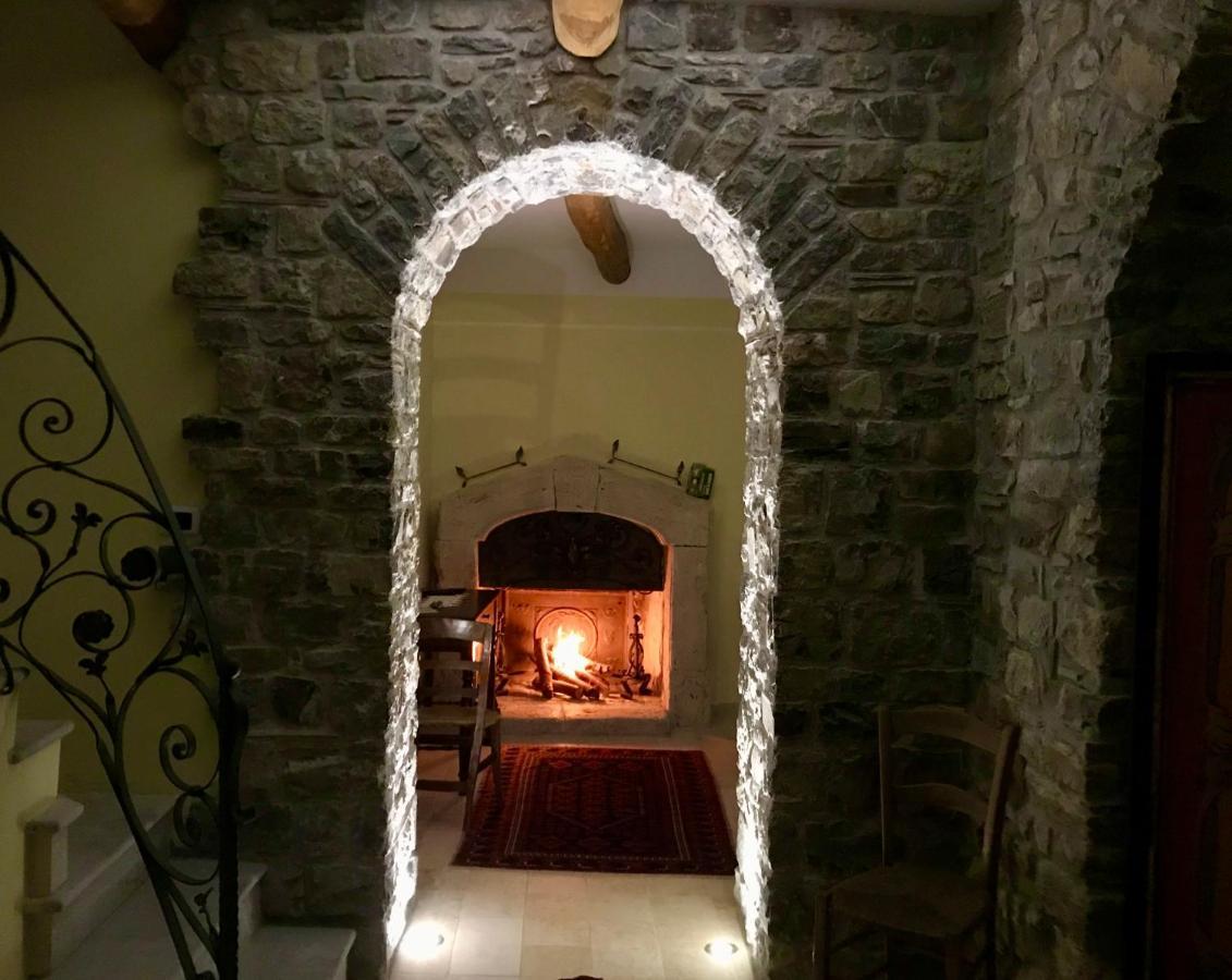 Borgo Manca Suite Sasso di Castalda Exterior foto